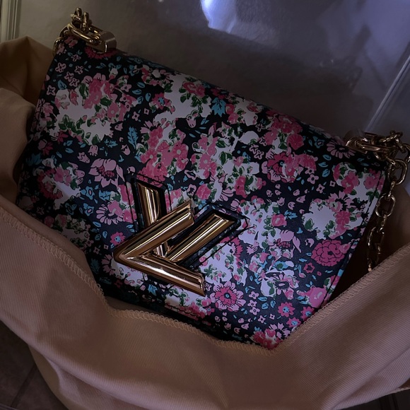 Floral LV Twist - Picture 2 of 7